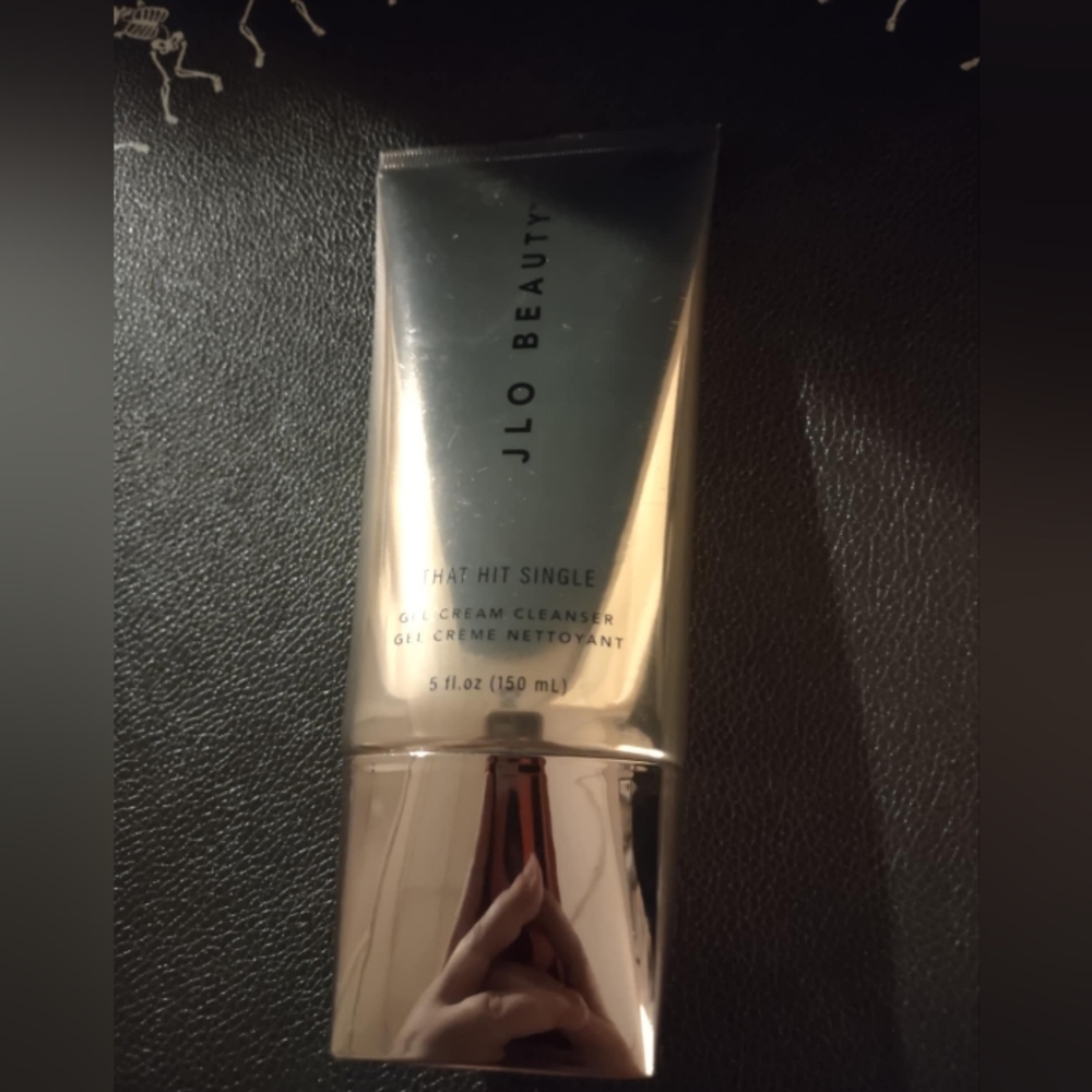 JLO beauty gel cleanser